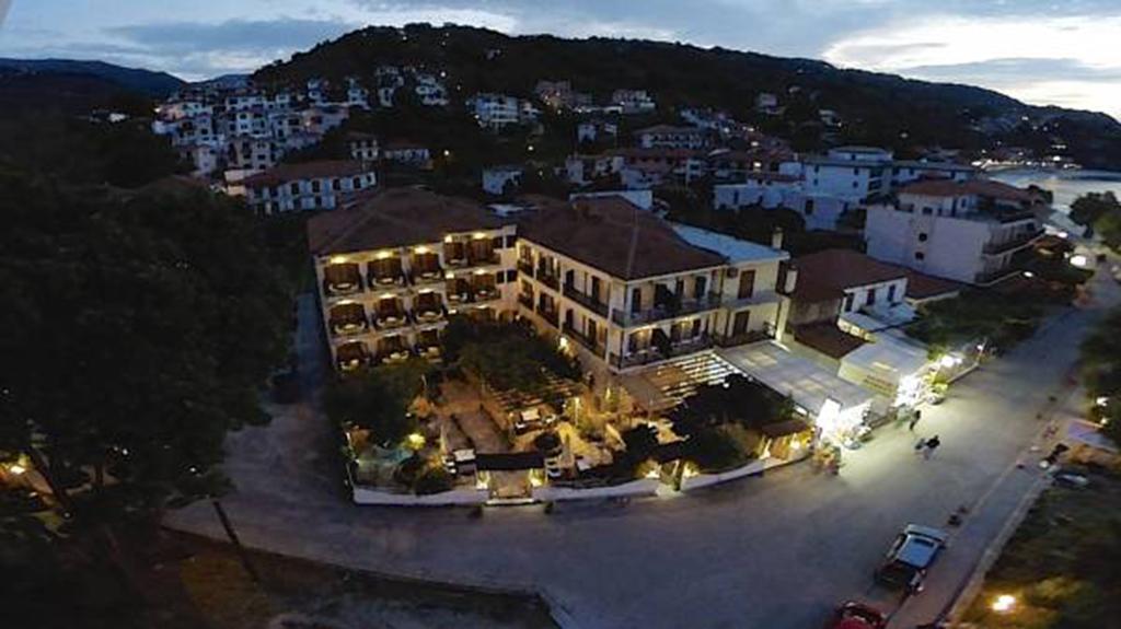 Zefiros Hotel Agios Ioannis  Eksteriør billede